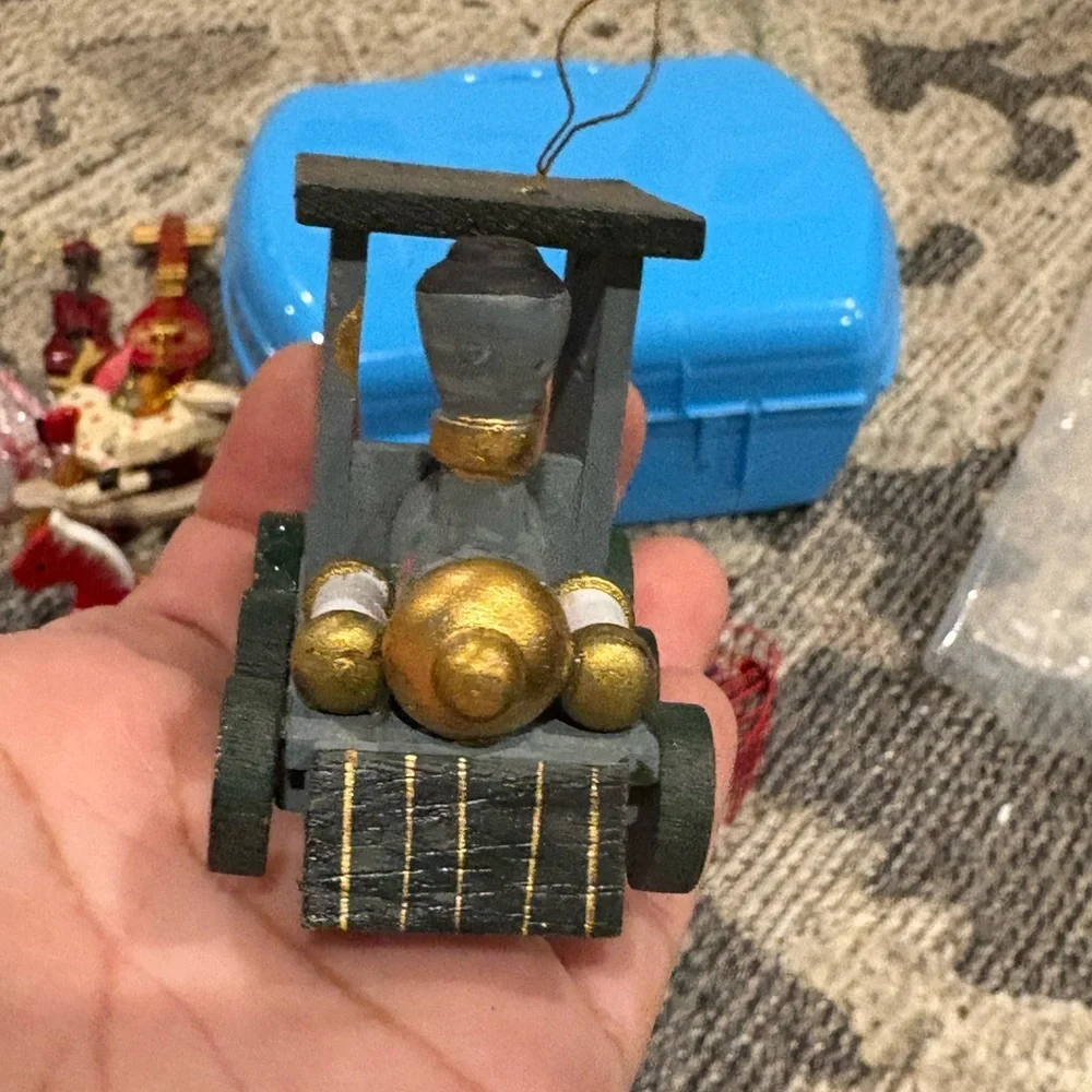 Vintage Wooden Train Engine Christmas Tree Ornament Locomotive Russ Berrie